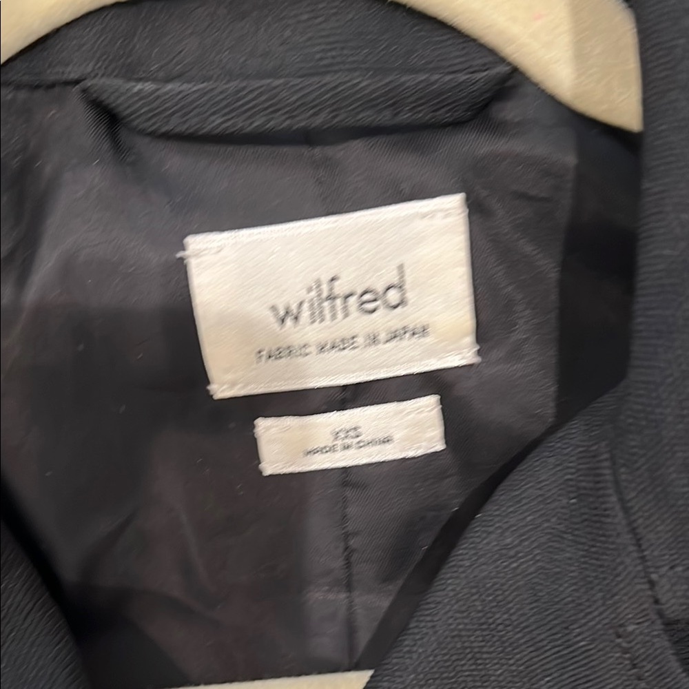 Wilfred Black Jacket - Picture 2 of 7